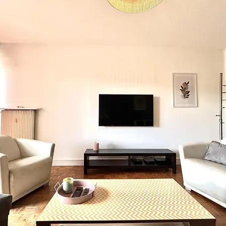 M57*marquer* T3 Proche Frontiere Apartment